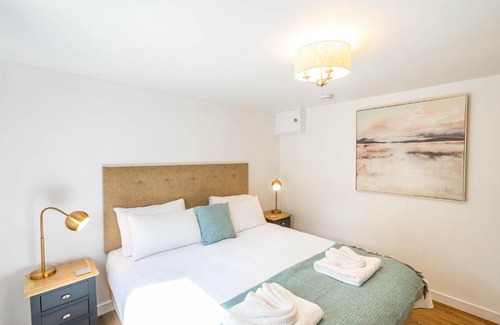 East Lewiston Appartement | Gorse Lodge 9 with Hot Tub