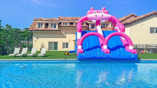 Sokcho Maison | Goseong Belloci Kids Poolivilla