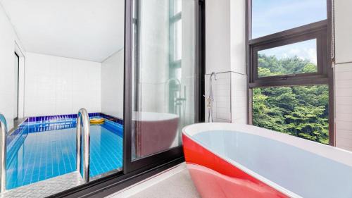 Sokcho Maison | Goseong Belossi Ayajin Kids Poolvilla