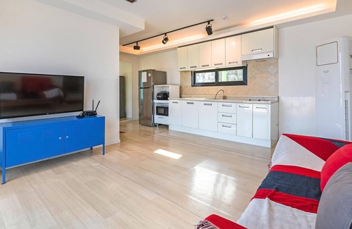 Nonarae Maison | Goseong Bluebeach Pension&glamping