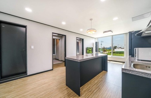 Toseong Maison | Goseong Hayanpado Pension