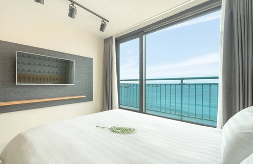 Sokcho Maison | Goseong Littlesquare Oceanview Pension
