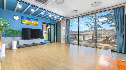 Sokcho Maison | Goseong Pinetree Pension