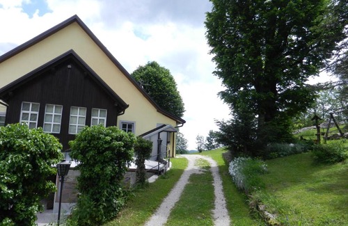 Predjama Maison | Gostilna Stara Pošta