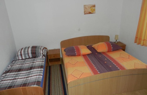 Predjama Maison | Gostilna Stara Pošta