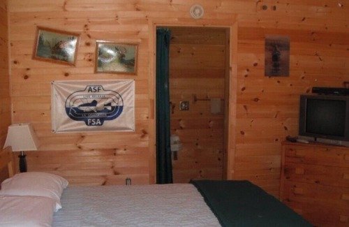 Gaspe Cabine | Gourmet Salmon Club Cabin 1