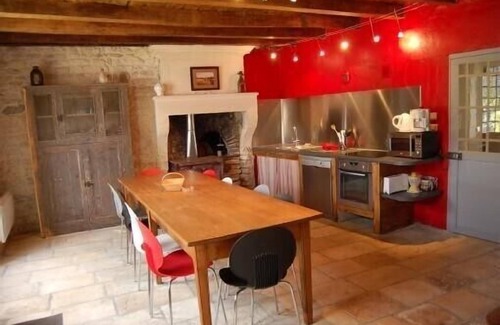Saint-Hilaire-de-Villefranche Maison | GRAND Gîte XVIIIème 10 PERSONNES à 45 Km des PLAGES