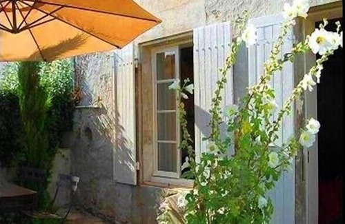 Saint-Hilaire-de-Villefranche Maison | GRAND Gîte XVIIIème 10 PERSONNES à 45 Km des PLAGES