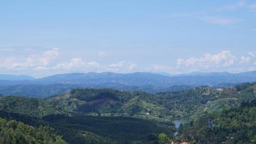 Devikolam Maison | Grace Inn Munnar Homestay