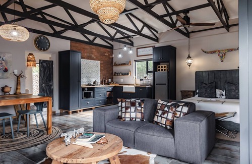 Marloth Park Chalet De Ski | Grace of Africa, Chestnut Suite, Kruger National Park Accommodation