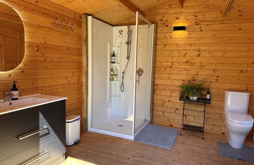Otaki Maison | Grace Whenua Chalets (up to 20 ppl)