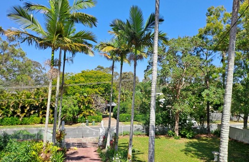Eagleby Appartement | Gracelands Huge one bedroom apartment(left wing). One large Queen bedroom,