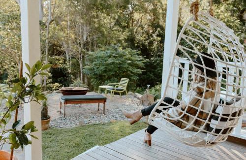 Mapleton Maison | Gracie Cottage Romantic Secluded Hinterland Escape for 2