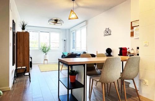 Barakaldo Appartement | Gran Bilbao XI with parking by Aston Rentals