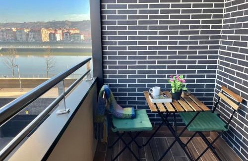 Barakaldo Appartement | Gran Bilbao XI with parking by Aston Rentals