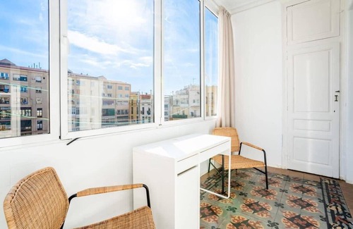 Esquerra de l'Eixample Appartement | Gran Vía Historic Catalan 4BD for Families