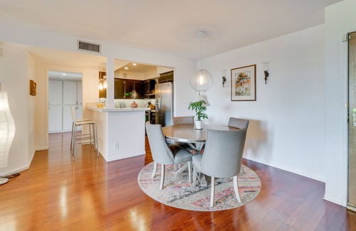 Granada Hills South Copropriété | Granada Hills Condo w/ Community Pool & Workspace