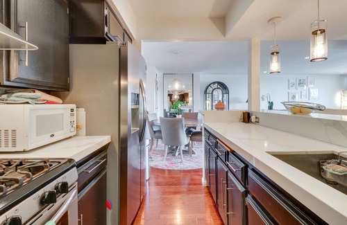 Granada Hills South Copropriété | Granada Hills Condo w/ Community Pool & Workspace