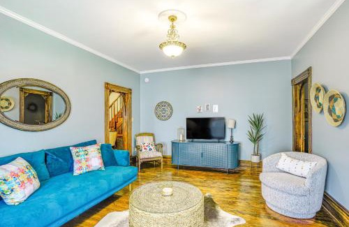 Granbury Maison | Granbury Home with Fire Pit, Walk to The Square!