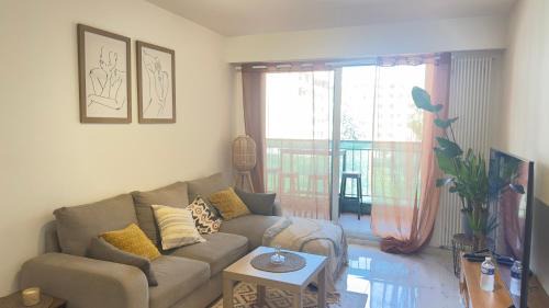 Saint-Sylvestre Appartement | Grand 2 pièces avec grande terrasse à 15mn Centre-ville, Gare et Promenade des Anglais