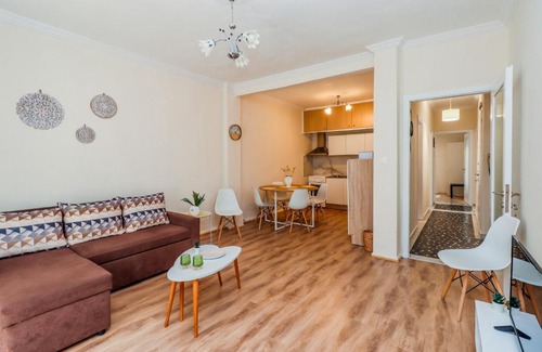 Neapoli-Sykies Appartement | Grand Apartment Next to Center 3bd 110sqm