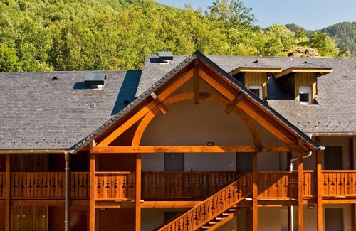 Ax-les-Thermes Copropriété | Grand Appartement | Accès sauna + parking + ski!