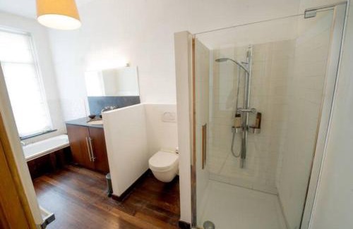 Sint-Gillis Appartement | Grand appartement d'artiste cosy et proche de tout