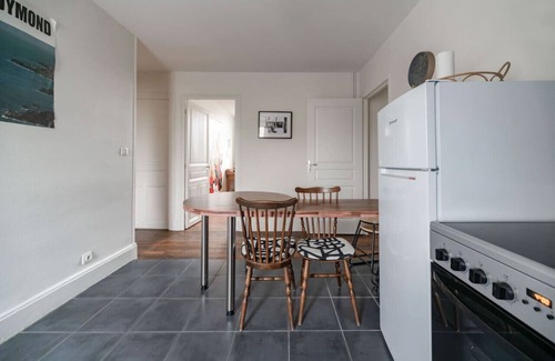 Champ-Capelet Appartement | Grand Appartement lumineux, 5' centre, pkg gratuit