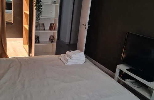 Vauvert Appartement | Grand appartement moderne et calme