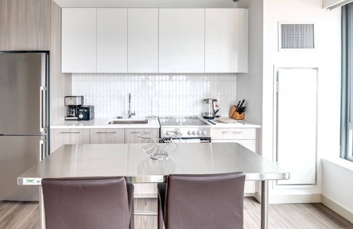 MIT Appartement | Grand Apt with Amenities-PKS-2113