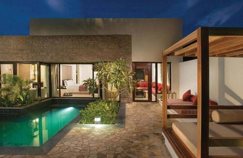 Salalah Appartement | Grand Beach Vacay! Beachfront Accommodation, Lagoon View, Outdoor Pool & Spa!