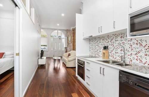 Buninyong Maison | Grand Buninyong Heritage -VIC Terrace Close to All
