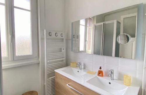 Bellerive-sur-Allier Appartement | GRAND F3 2 Ch CALME CONFORT PARKING RIVE GAUCHE CREPS HIPPODROME GOLF