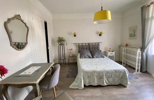 Bellerive-sur-Allier Appartement | GRAND F3 2 Ch CALME CONFORT PARKING RIVE GAUCHE CREPS HIPPODROME GOLF