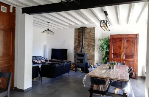 Miglos Maison | Grand gîte au coeur d'un charmant village