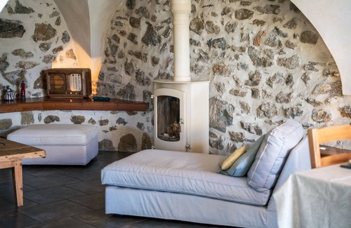 La Roche-des-Arnauds Maison | Grand Gite Pour 10 Pers en Pleine Nature vue sur Montagnes de Céüse et Dévoluy
