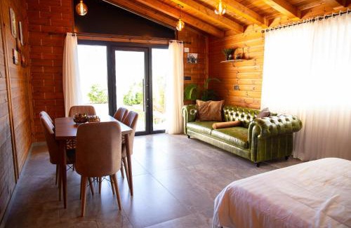 Buq'ata Chalet De Ski | Grand Golan Cabins