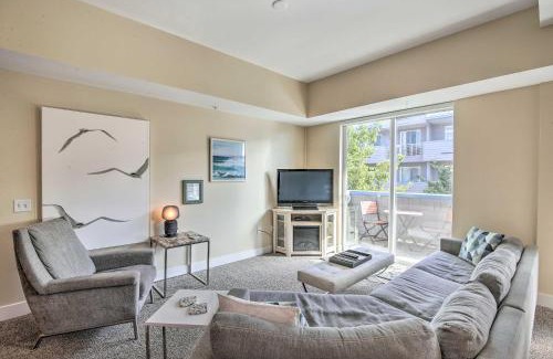 Grand Haven Appartement | Grand Haven Condo with Patio Less Than 1 Mi to Downtown