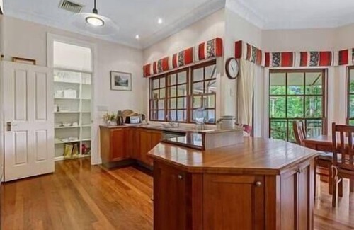 Balmoral Ridge Maison | Grand Hinterland Queenslander - for Groups Close to Maleny & Montville