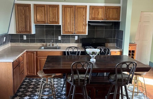 Seneca Falls Appartement | Grand Historic Downtown Suite