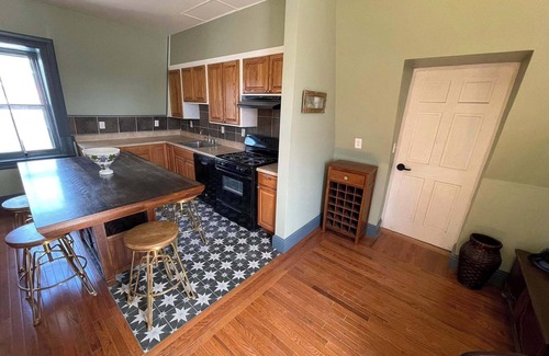 Seneca Falls Appartement | Grand Historic Downtown Suite