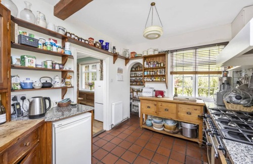 Clayton Maison | Grand Historic House at the foot of the hills overlooking lush countryside.