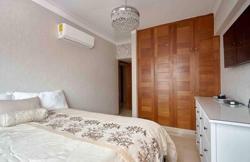 Renacimiento Appartement | Grand Luxury Penthouse'Upscale+HotTub+Terrace+BBQ