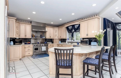 Utica Maison | Grand Manor at Starved Rock