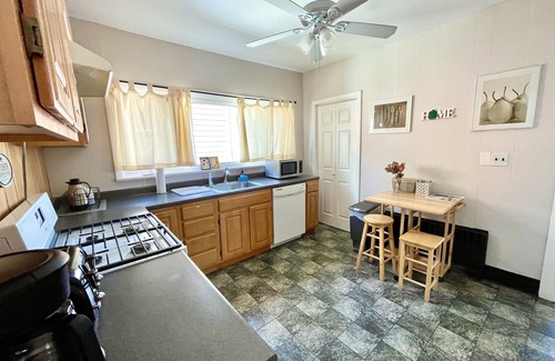 Medford Maison | Boston Cosy home, Near Tufts, Encore Casino, TD Garden, tous les grands hôpitaux