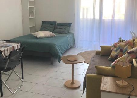 La Ferte-sous-Jouarre Appartement | Grand Studio calme centre-ville