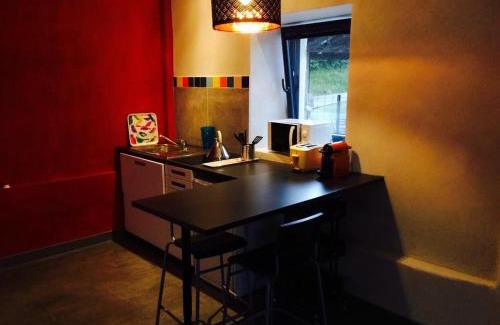 Venon Appartement | Grand studio au calme à la campagne, tout prés de la ville !