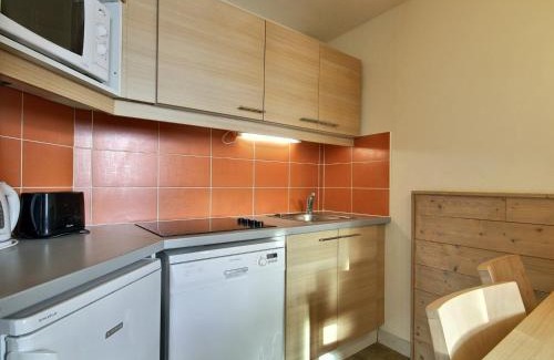 Belle Plagne Appartement | Grand studio-cabine près des pistes, balcon, vue montagne - FR-1-455-214