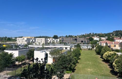 Manosque Appartement | Grand studio Manosque face lycée international et hôpital, Cadarache-Iter