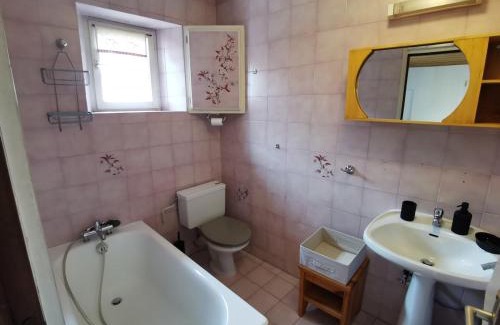 Moutiers Appartement | Grand T2 avec balcon - proche centre historique